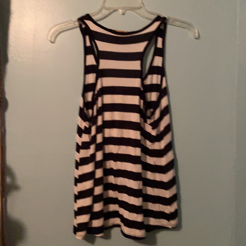 Top - Picture 2 of 2
